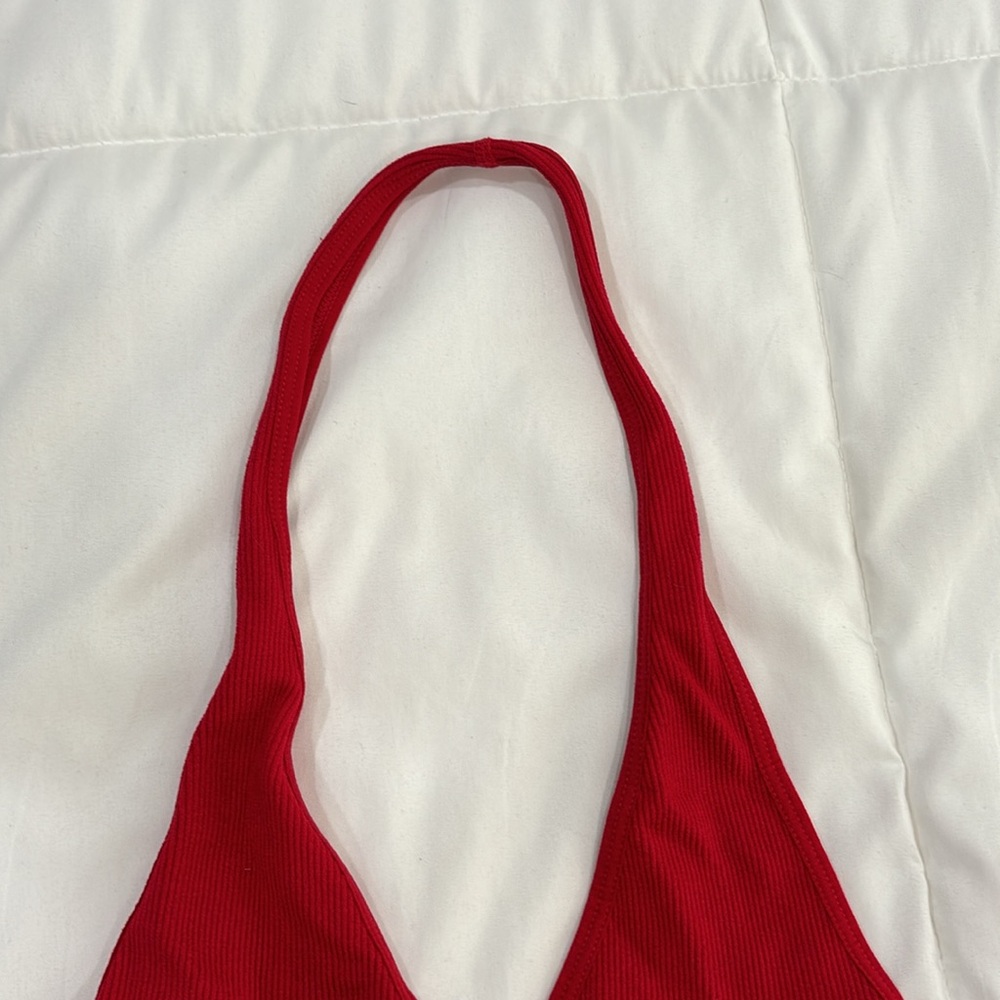 Red halter - Picture 3 of 3